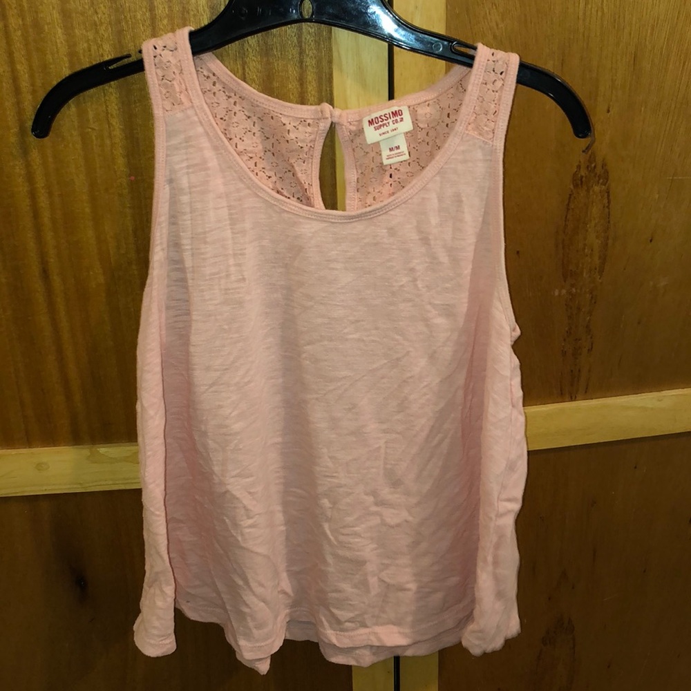 Cute, light pink tank!